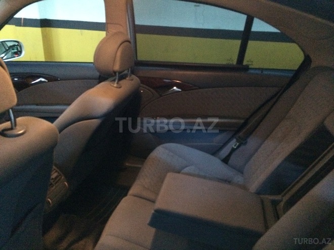 Mercedes E 220 2004, 300,000 km - 2.2 l - Bakı