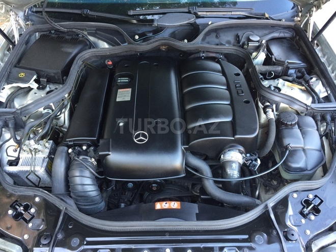 Mercedes E 220 2004, 300,000 km - 2.2 l - Bakı