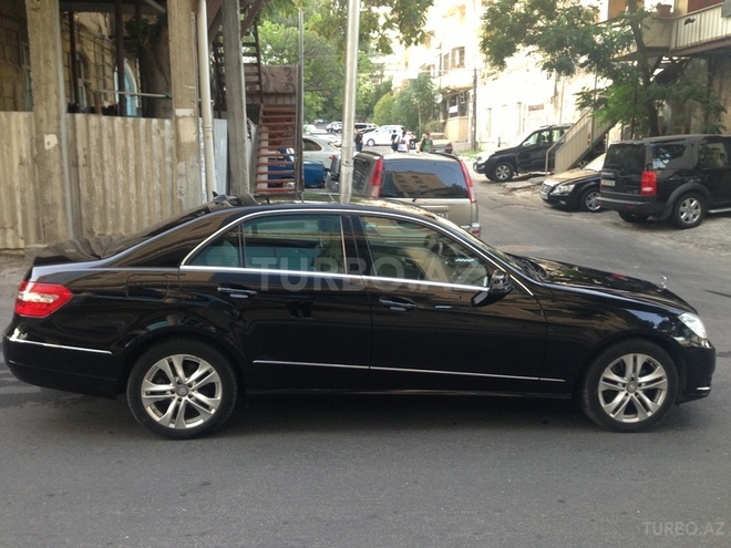 Mercedes E 350 2010, 61,000 km - 3.5 л - Bakı