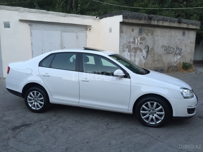 Volkswagen Jetta 2009, 150,000 km - 1.6 л - Bakı