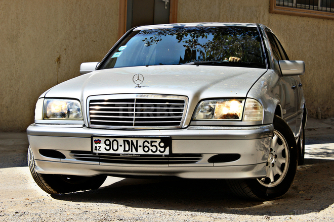 Mercedes C 200 1999, 220,000 km - 2.0 l - Bakı