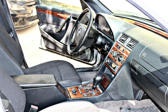 Mercedes C 200 1999, 220,000 km - 2.0 l - Bakı
