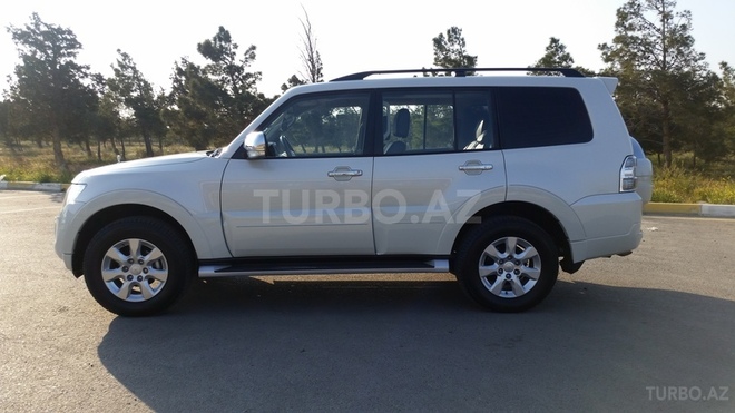 Mitsubishi Pajero 2013, 41,000 km - 3.5 l - Bakı