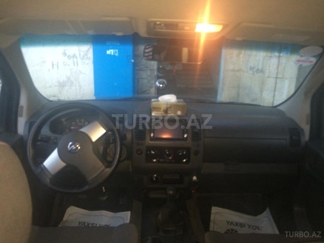 Nissan Navara 2011, 90,000 km - 2.5 л - Bakı