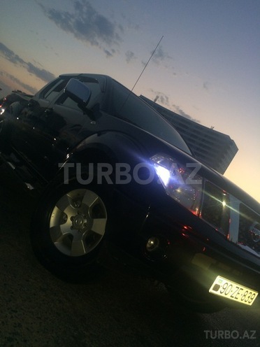Nissan Navara 2011, 90,000 km - 2.5 л - Bakı