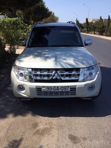 Mitsubishi Pajero 2015, 54,500 km - 3.5 l - Bakı
