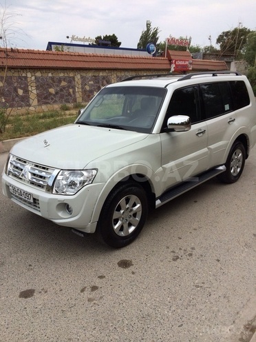 Mitsubishi Pajero 2015, 54,500 km - 3.5 l - Bakı