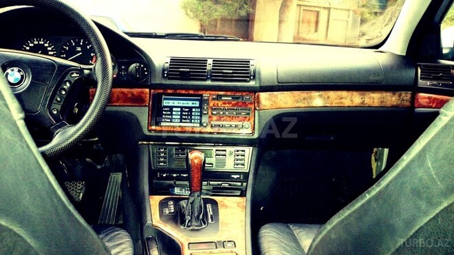 BMW 523 1999, 190,000 km - 2.5 l - Bakı
