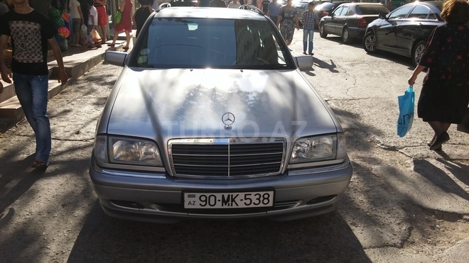 Mercedes C 220 2000, 480,000 km - 2.2 l - Bakı
