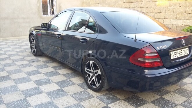 Mercedes E 220 2002, 227,000 km - 2.2 л - Bakı