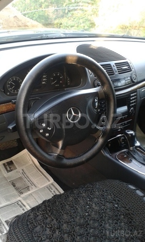 Mercedes E 220 2002, 227,000 km - 2.2 л - Bakı