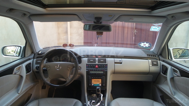 Mercedes E 320 2001, 247,000 km - 3.2 л - Bakı