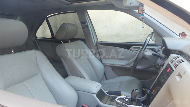 Mercedes E 320 2001, 247,000 km - 3.2 л - Bakı
