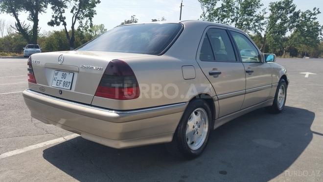 Mercedes C 230 2000, 180,000 km - 2.3 л - Bakı