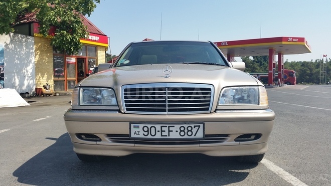 Mercedes C 230 2000, 180,000 km - 2.3 л - Bakı