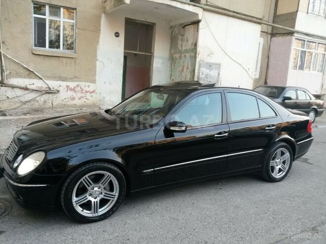 Mercedes E 320 2002, 163,000 km - 3.2 l - Bakı