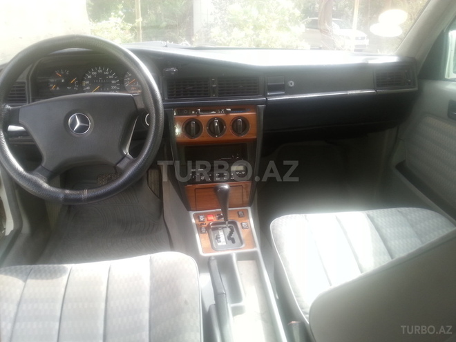 Mercedes 190 1993, 296,500 km - 2.0 l - Bakı