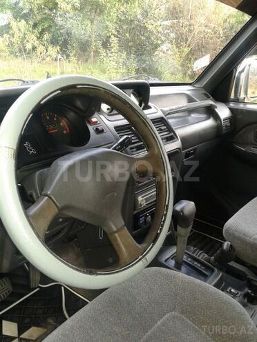 Mitsubishi Pajero io 1996, 311,000 km - 2.8 l - Bakı