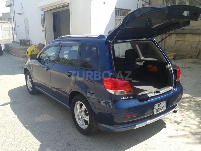 Mitsubishi Airtrek 2003, 129,000 km - 2.0 л - Bakı