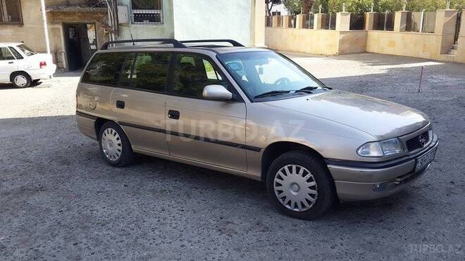 Opel Astra 1997, 170,000 km - 1.6 l - Bakı