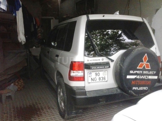 Mitsubishi Pajero io 2000, 265,000 km - 1.8 л - Bakı