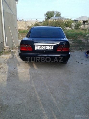 Mercedes E 240 1999, 170,000 km - 2.4 l - Bakı