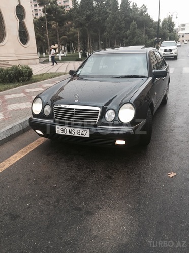 Mercedes E 240 1997, 259,000 km - 2.4 l - Bakı