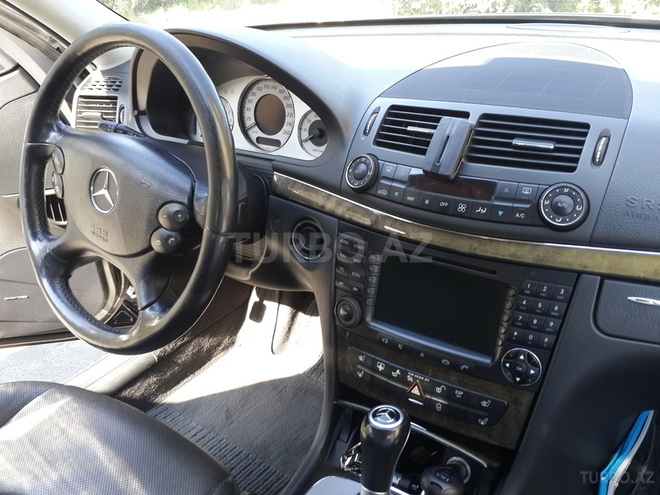 Mercedes E 350 2005, 280,000 km - 3.5 l - Bakı