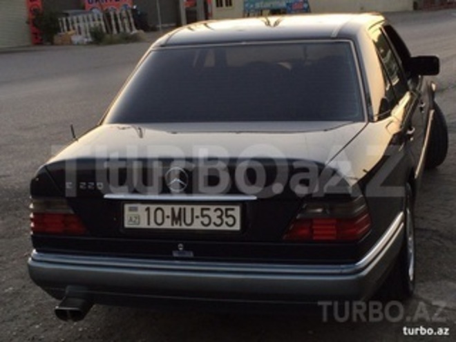 Mercedes E 220 1994, 245,000 km - 0.2 l - Bakı