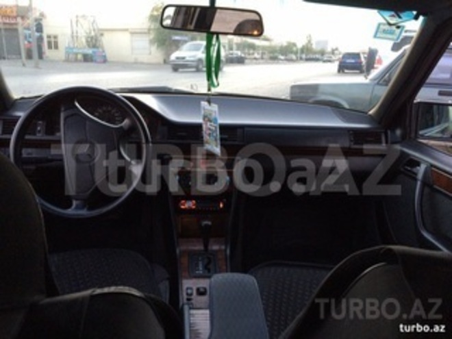 Mercedes E 220 1994, 245,000 km - 0.2 l - Bakı