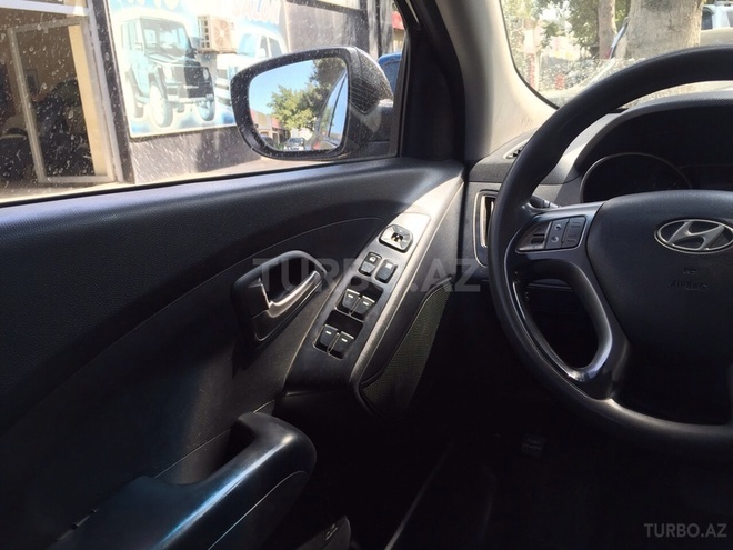 Hyundai ix35 2010, 83,000 km - 2.0 l - Bakı
