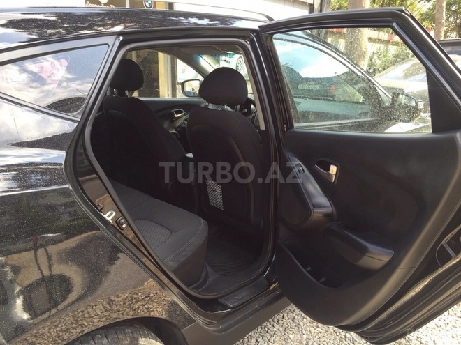 Hyundai ix35 2010, 83,000 km - 2.0 l - Bakı