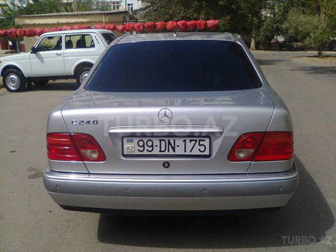 Mercedes E 240 1998, 160,000 km - 2.4 l - Bakı