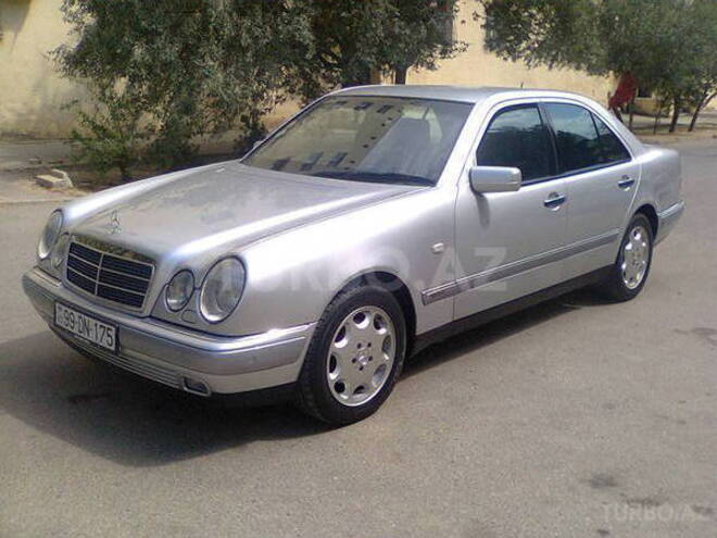 Mercedes E 240 1998, 160,000 km - 2.4 l - Bakı