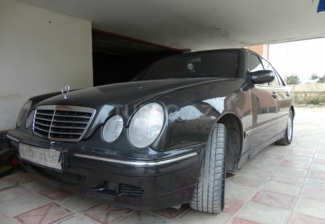 Mercedes E 220 2000, 193,000 km - 2.2 l - Bakı