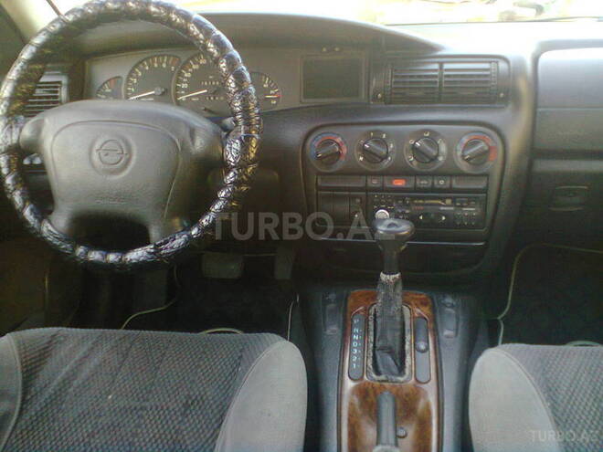 Opel Omega 1995, 289,250 km - 2.0 l - Bakı