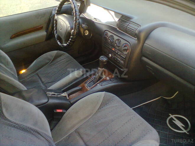 Opel Omega 1995, 289,250 km - 2.0 l - Bakı