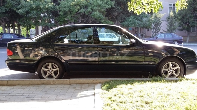 Mercedes C 230 1995, 215,300 km - 2.3 l - Bakı