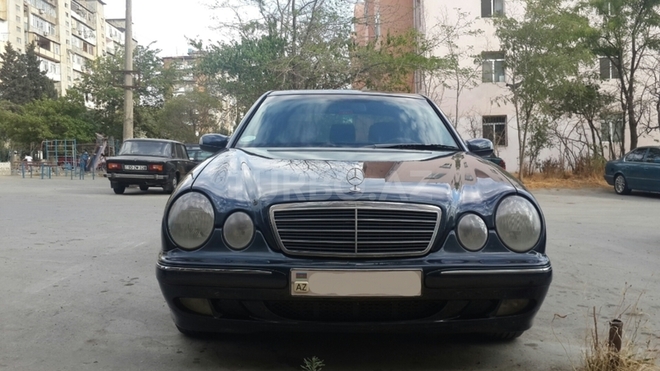 Mercedes E 270 1999, 216,000 km - 1.8 l - Bakı