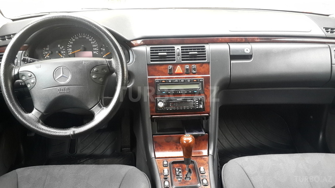 Mercedes E 270 1999, 216,000 km - 1.8 l - Bakı