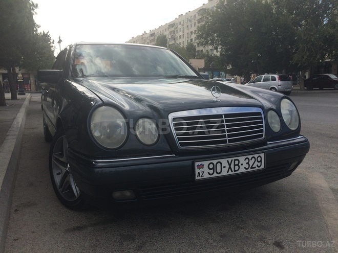 Mercedes E 230 1997, 246,000 km - 2.3 l - Bakı