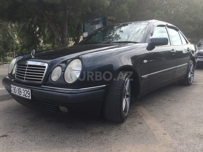 Mercedes E 230 1997, 246,000 km - 2.3 l - Bakı
