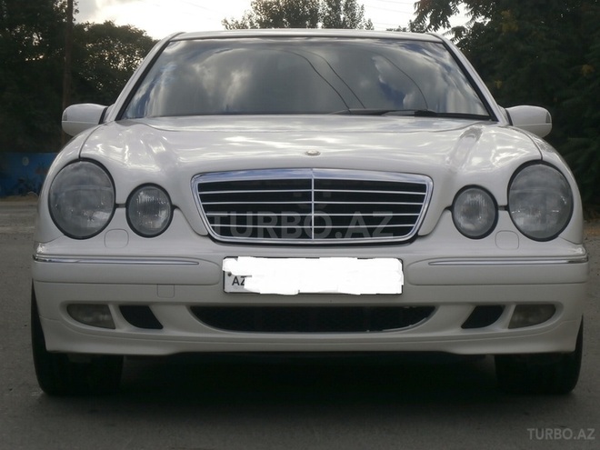 Mercedes E 320 1999, 130,000 km - 3.2 l - Bakı