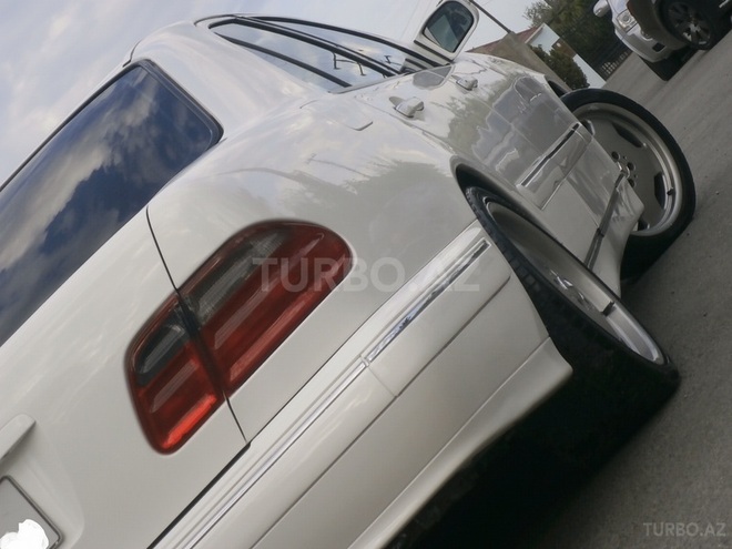 Mercedes E 320 1999, 130,000 km - 3.2 l - Bakı