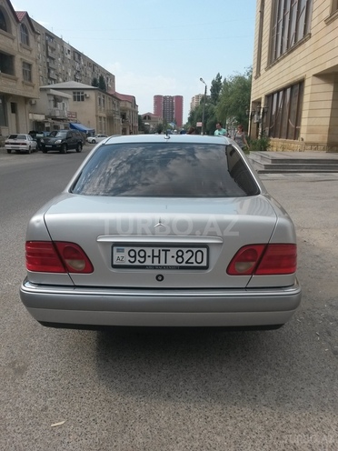 Mercedes E 230 1997, 225,000 km - 2.3 l - Bakı
