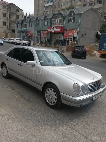 Mercedes E 230 1997, 225,000 km - 2.3 l - Bakı