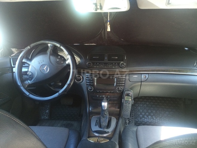 Mercedes E 220 2002, 206,820 km - 2.2 l - Bakı