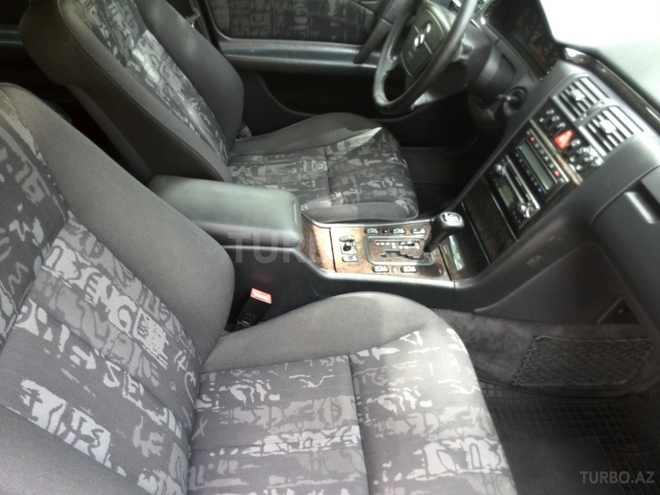 Mercedes E 240 1999, 230,000 km - 2.4 l - Bakı