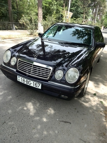 Mercedes E 240 1999, 230,000 km - 2.4 l - Bakı