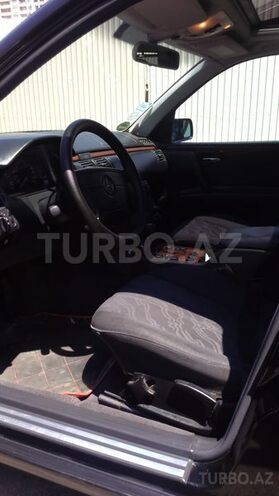 Mercedes E 200 1999, 296,000 km - 2.0 l - Bakı